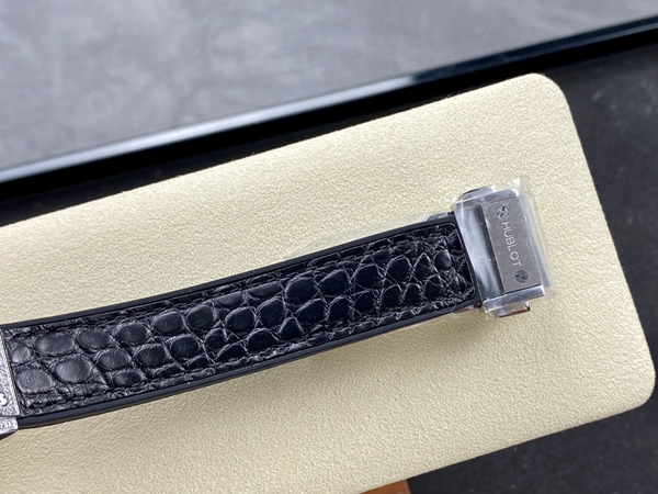 ウブロコピー時計角部分ディテール